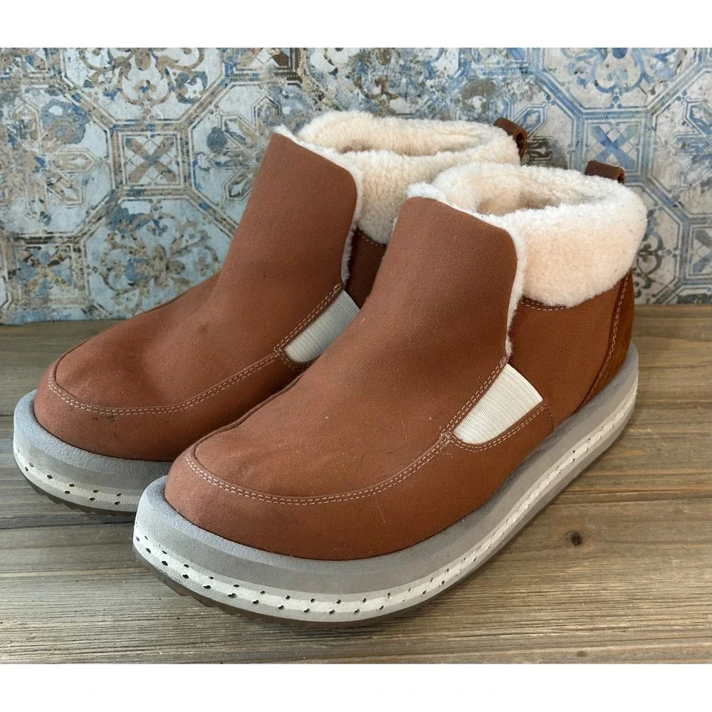 Sanuk Cozy Vibe Low Faux Shearling Boots Slippers cozy Womens 9 Brown